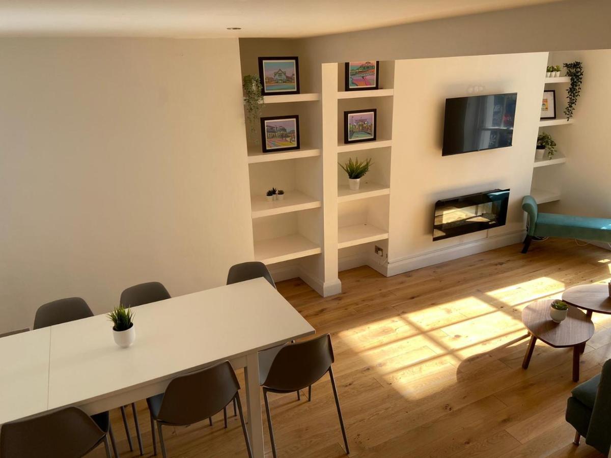 Vila Warwick House - Stunning House With Terrace And Sea Views, Sleeps 11 Worthing Exteriér fotografie