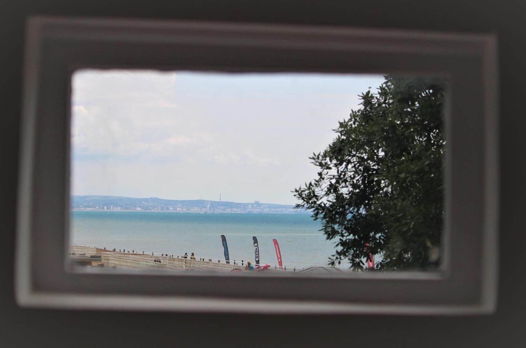 Vila Warwick House - Stunning House With Terrace And Sea Views, Sleeps 11 Worthing Exteriér fotografie